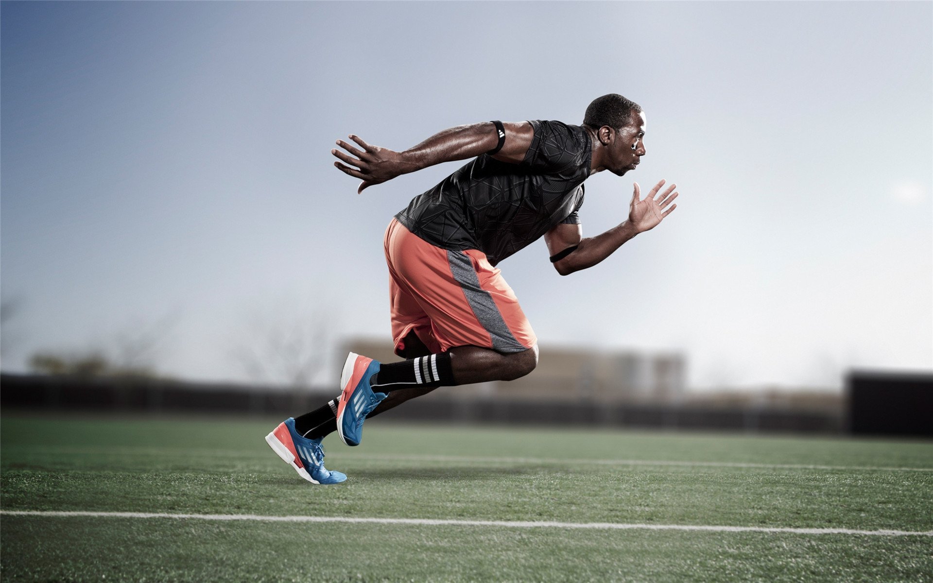 英超新政策推动足球商业化,市场潜力巨大,英超新规