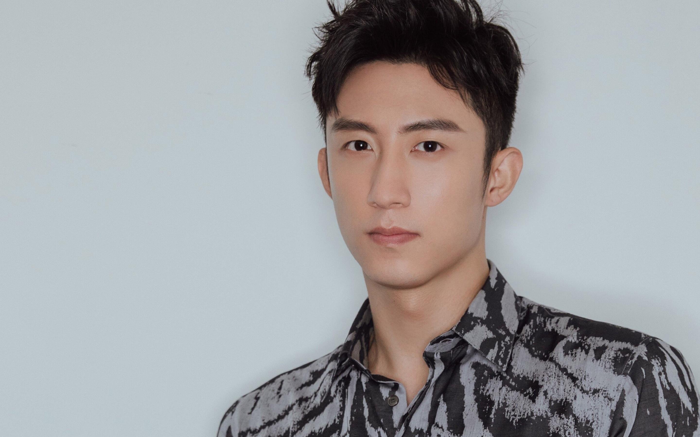 爱游戏体育app-苏宁客场大胜，重返前列保持竞争力，苏宁bim