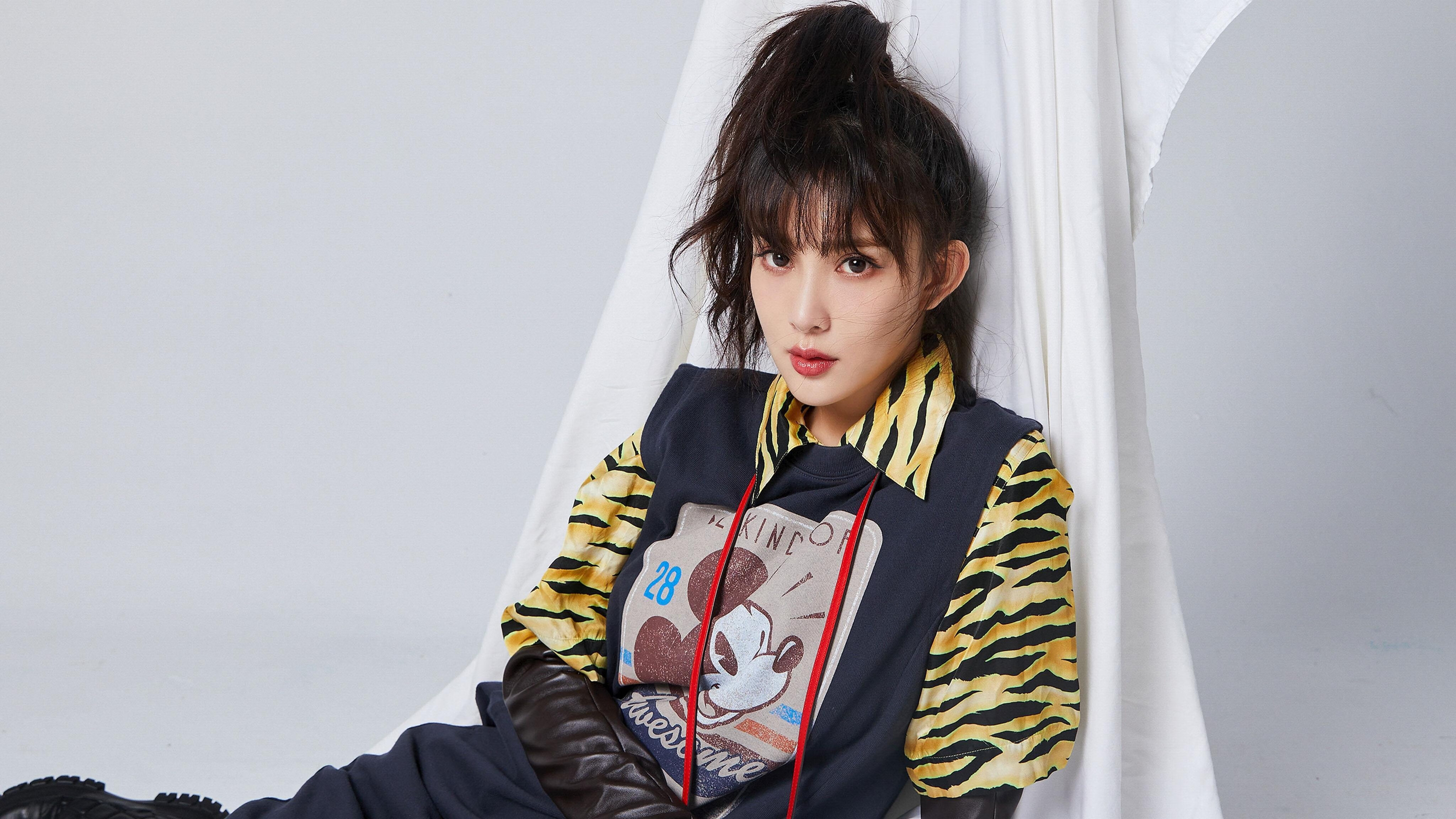 爱游戏体育-“滑轮赛：新兴选手以惊艳表现打破传统束缚”